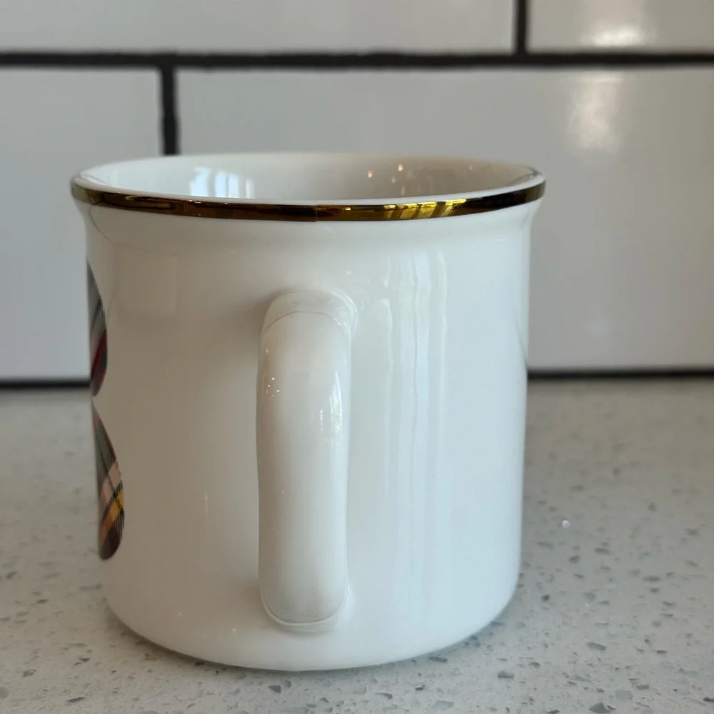 Pottery Barn Stewart Plaid Alphabet Mug “B” Gold Rim Stoneware EUC